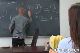 سكس اغتصاب امهات وهن نائمات