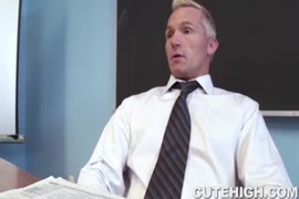 سكس رجل ينيك قردة