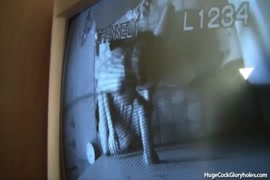 الرجل الساخن يستمني في الحمام العام.