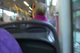 عاهرتان تمصان الديوك معًا في الحافلة، كاميرا جنسية مجانية على tinyurl hcek53k