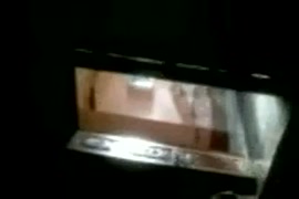 أولاد مدرسة ميسون القديمة يظهرون قضيبًا عارياً xxx رجل في أ.