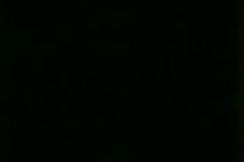 شب يرضع صدر إمرأة