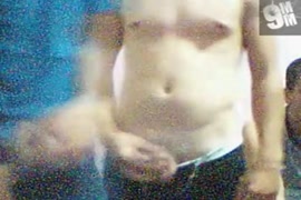 صور مجموعة شباب يغتصبون وينيكو بنوته