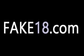 فاتنة الساخنة حصلت مارس الجنس على كاميرا سرية.