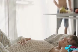 نساء تخرى بفم الرجال